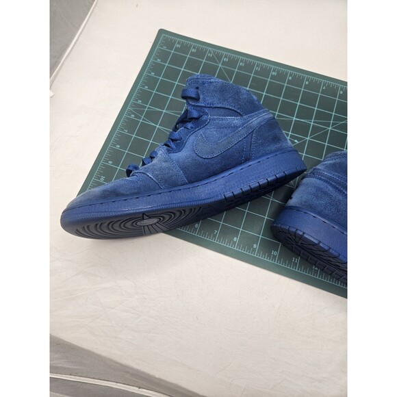 Nike Air Jordan 1 Retro High Team Royal Suede Youth Size 7Y (705300-404) - Picture 13 of 14